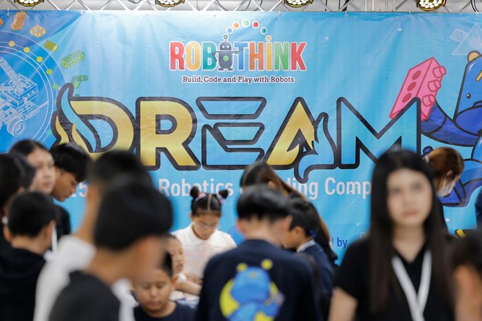 DREAM competition group photograph